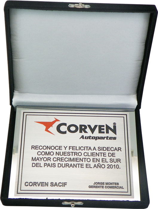 Placa de homenagem de fabricante para distribuidor homenageando o maior crescimento em vendas de 2010 (placa em espanhol)