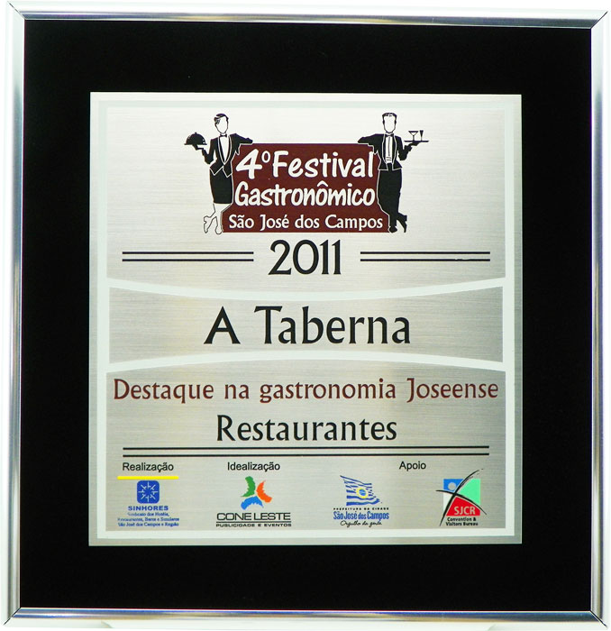 Placa de homenagem de destaque no 4° festival gastronômico da cidade de São José dos Campos.