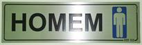 Placa de sinalização indicativa com figura de banheiro masculino.