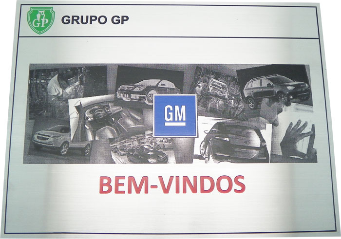 Placa de sinalização para recepção com a mensagem "BEM-VINDOS"